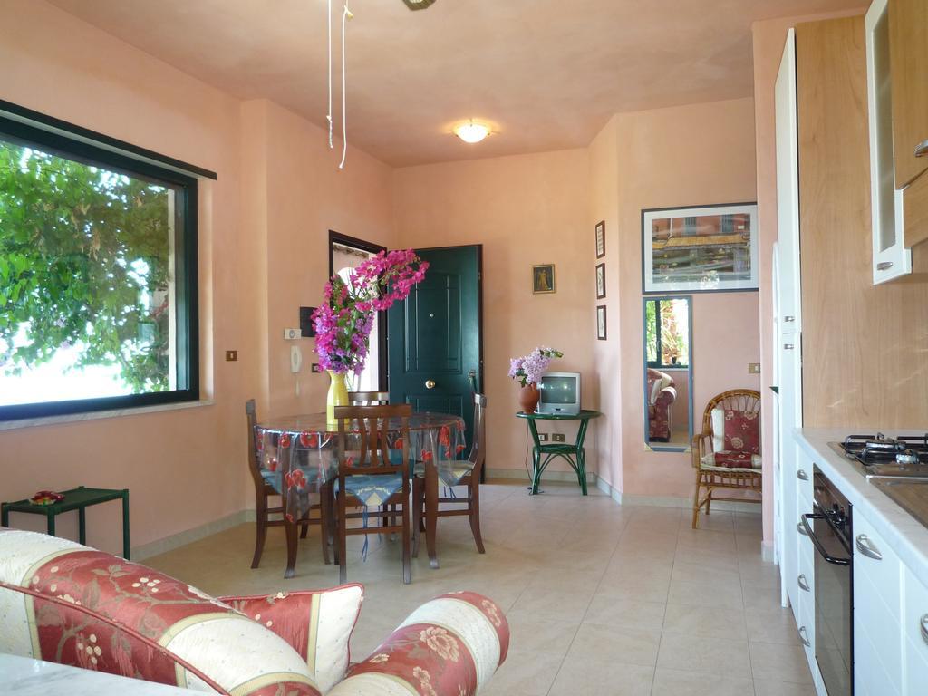 Villa Panthea Capo Vaticano Room photo